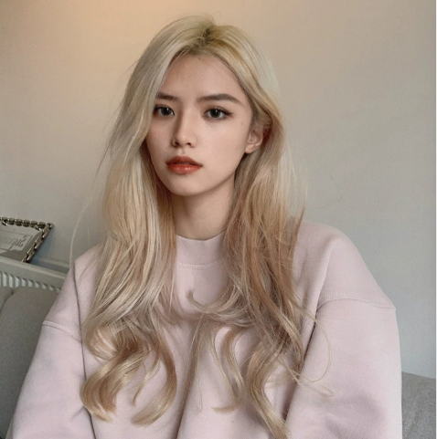 Long Curly Blonde Wig with Braid, Heat Resistant Synthetic Hair for Women, Cosplay, Party, Daily Wear